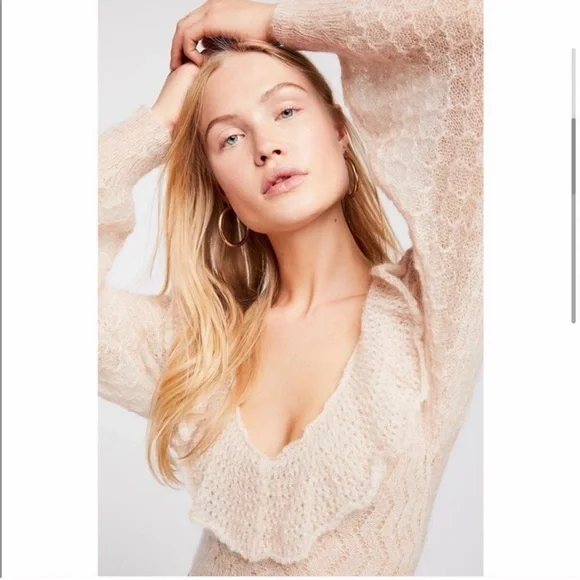 Free People Macaroon Lightweight Sweater - Picture 4 of 8